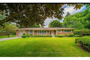 The spacious, Gorgeous and Charming ranch style 3 1 bedroom all Brick Bungalow on Large 100X166 private lot nearby Ontario Tech Univ amp ; Durham College Oshawa, Entire Property for ...
