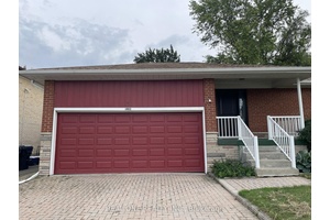 Located in North York High Demand Bathurst Manor Community, Detached Bungalow On A Quiet Cul De Sac, Quiet And Safe.