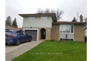 Super Location ! Walking Distance To Sheridan College, White Oak Secondary School, Community Centre, Library, Transit, Oakville Place.