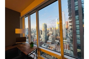 Welcome to The Pinnacle on Adelaide a premier residence in the heart of Toronto's vibrant Entertainment District, perfectly suited for both work and play.