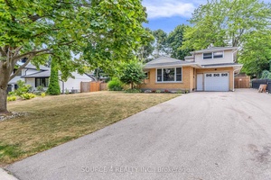 Power of Sale Welcome To 35 Vista Crescent !