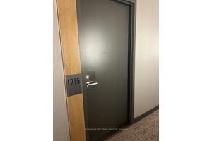 Well kept 1 bedroom plus separate den with laminate floors.