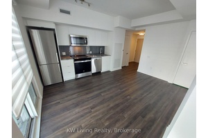 Newer 2 bedroom condo located at convenient Bathurst Wilson area !