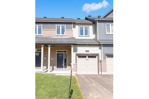 For Rent Stunning 3 Bedroom Townhome on a Premium Lot 255 Elsie Macgill Walk a beautifully designed townhouse situated on a rare premium pie shaped lot with no rear neighbours ...