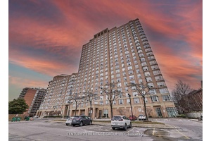 Experience the essence of East York living in this delightful 2 bedroom unit !