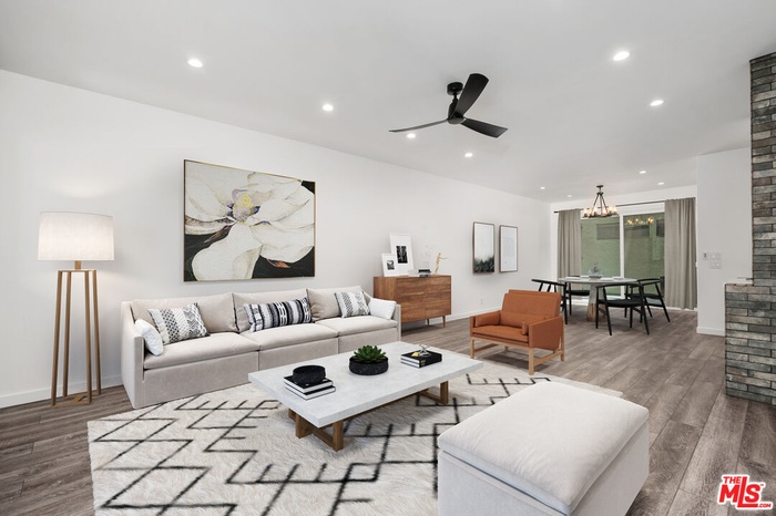 Virtually Staged Living & Dini