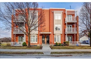 Welcome To This Spacious 2 Storey Th In River Oaks.