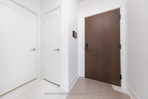 Welcome to Auberge II on the Park a beautifully designed and spacious 2 bedroom den suite offering unobstructed south facing views and abundant natural light throughout the day.