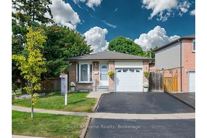Welcome to this beautifully maintained bungalow in the desirable community of Brampton West.