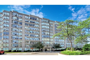 Welcome to 175 Cedar Ave 410, a bright and beautifully upgraded 1 bedroom solarium, 2 bathroom suite offering 809 sq ft of functional living space in the heart of Richmond ...