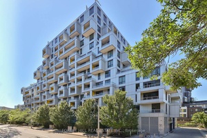 Tridel Built SQ At Alexandra Park, well maintained, gorgeous, 9 Ft Ceilings 1 bdr Unit, minutes to University of Toronto, TTC.