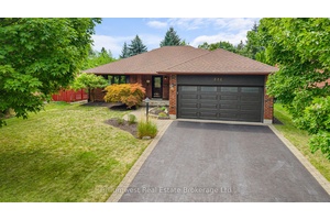 Welcome to Eastlake Living A Rare Bungalow Opportunity on a 60 x 120 Ft Lot !