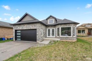 Welcome to Bay Beach Woods Estates, Crystal Beach a tranquil cul de sac community just minutes from the lake.