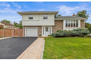 This beautifully maintained 4 bedroom, 2.
