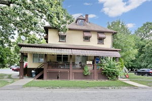 Incredible Investment Opportunity in Spring Valley !