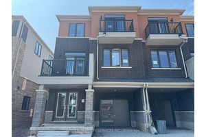 This brand new 3 bedroon, 3 bathroom home offers over 1700 sq.