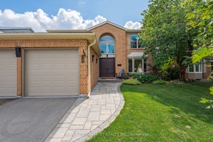 Simply Flawless. Rare opportunity to live your family's dream in this stunning, fully renovated 4 bed, 4 bath Headon Forest beauty.