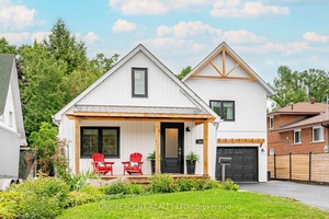 Charming, extensively upgraded 3 bed, 2 full bath home in Orillia's desirable North Ward, backing directly onto Couchiching Golf amp ; Country Club !