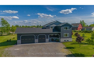 OPEN HOUSE Sunday, Sept. 31, 2 4pm.