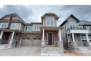 Welcome to this beautiful and bright brand new 2 Storey townhouse amp ; ready to move property in the Erin Glen community !