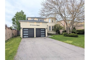 Totally renovated Luxury Four Bedrooms Home in the heart of Richmond Hills.