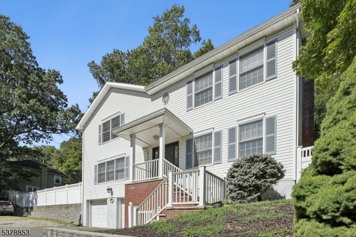 Exterior 3