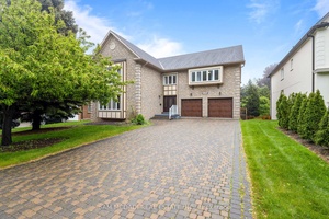 Perfectly positioned in Central Erin Mills, just across from Erin Woods Park, this executive family residence spans over 6, 500 sq ft of finished living space designed for discerning families ...