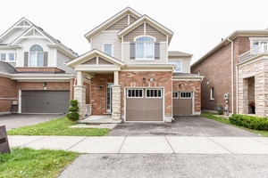 Stunning Detached 4 Bed, 3.