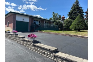 Welcome to 1147 Chemong Rd in Peterborough's north end.