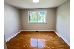Amazing 2 bedroom unit in a Prime Location Minutes to Hwy 401 404, TTC, Agincourt Mall, Fairview Mall, Top Schools, and All Amenities.