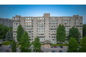 Nestled in the vibrant heart of West London, this rare and expansive 2 bedroom, 2 bathroom corner unit offers stunning panoramic views stretching to the north and east.
