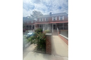 Welcome to 2339 Barnes Avenue, a beautiful 2 family home located in the heart of the Bronx.
