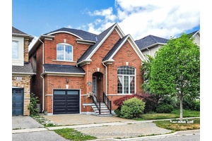 Fantastic 4 Bedroom Detached Home By Field gate On A Quiet Kids Friendly Crescent In The Peaceful Victoria Manor Community.