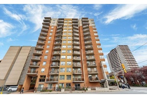 Welcome to unit 105 429 Somerset, a bright and functional 2 bedroom, 2 bathroom unit with open concept living space, kitchen with ample cabinetry, in suite laundry, dishwasher, generous storage, ...