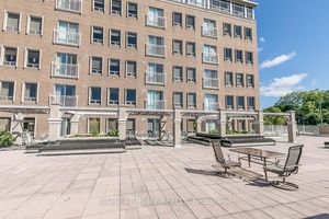 Welcome to carefree living in the heart of Barrie !