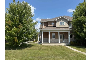 Beautiful END UNIT townhome in the heart of Meadowlands available September 1st !