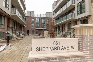 Welcome to this executive townhouse that effortlessly blends modern elegance with functional design, Boasting 3 beds and 2.