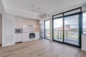 Experience a spacious bachelor unit that is situated in the vibrant Cooksville area.