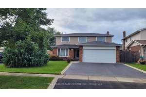 Welcome to this spacious and beautifully maintained 4 1 bedroom detached home in the desirable Dorset Park neighbourhood !