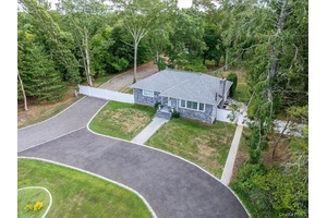 1. 03 acres ! Zoned for 4 horses, build a barn and a riding area !