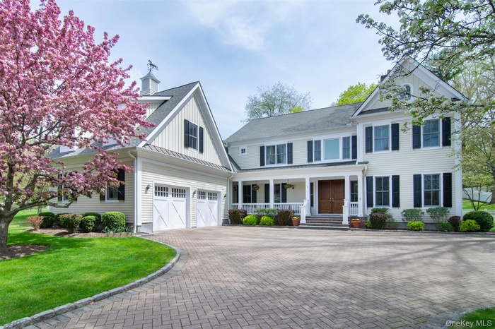 Welcome to 7 Emerald Woods!