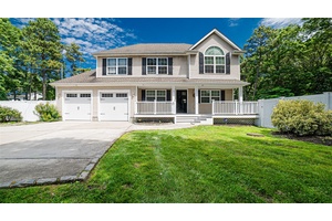 Custom built large 4 Bedroom 2.