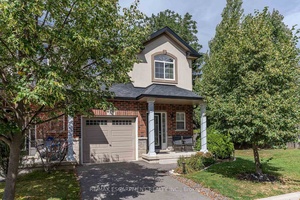 Spacious 3 1 Bed Rm, 3 1 Bath End Unit Town home in quiet 10 Ancaster Neighbourhood.