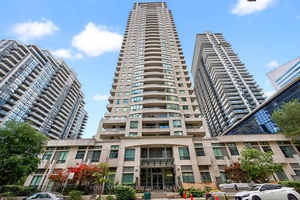 Spacious and Stylish at Yonge amp ; Sheppard !