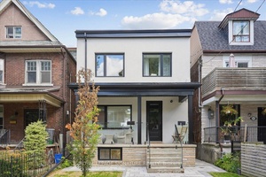 Be the first to move into this fully renovated studio apartment in the heart of Little Italy !