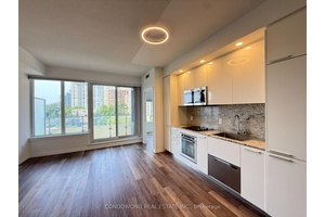 Welcome to this bright and spacious 2 bedroom, 2 bath condo at 75 Canterbury Place !