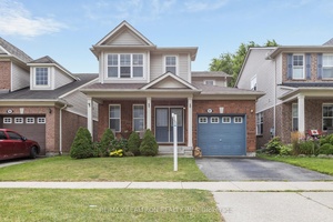 Stunning 3 Bedroom, 2 Storey Detached House with Finished Basement in a Highly Desirable Location !