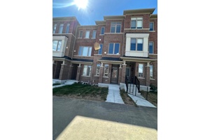 Brand New, Never Lived In Bright amp ; Spacious 3 Bedroom Plus A Full Bathroom And A Den Which Can Be Used As Bedroom On The Ground Floor.