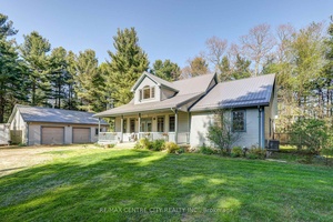 Welcome to your dream country retreat just minutes from Port Stanley !