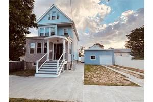 Move In Ready amp ; Full of Charm !